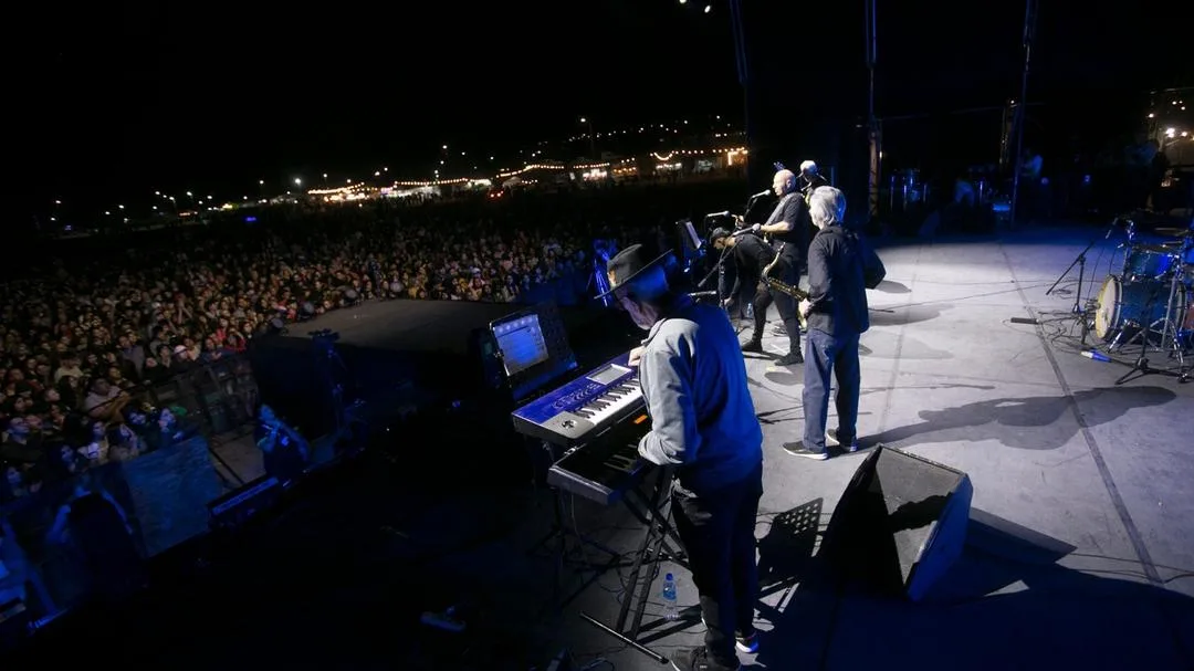 ¡La Fiesta Nacional del Río 2025: Colores, Música y Cultura en Viedma este Finde Largo!