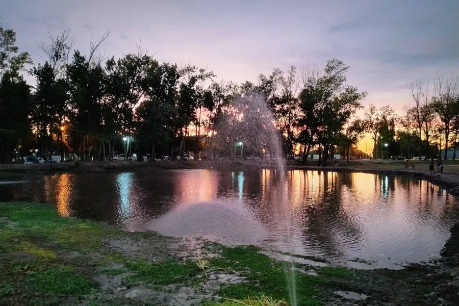 El Parque Laguna YPF: Un símbolo de sostenibilidad y renovación en Catriel