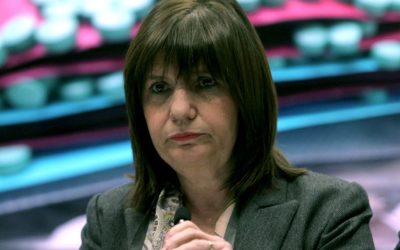 patricia-bullrich-se-dijo-de-todo-con-moyano-el-la-bautizo-la-piba-0714-g5