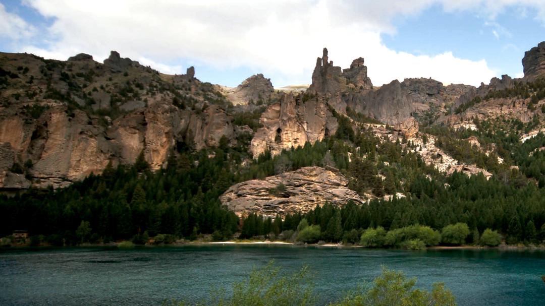 Conciencia Ambiental en el Día Nacional: el Río Limay como símbolo de vida, historia y futuro sostenible para la Patagonia