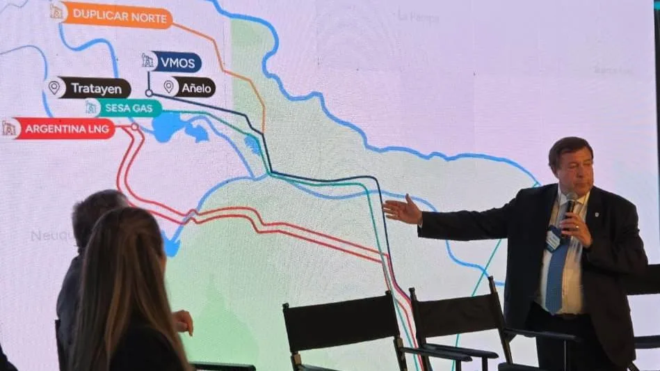 Weretilneck presentó en Nueva York los megaproyectos energéticos que podrían convertir a Río Negro en la nueva potencia exportadora de Argentina