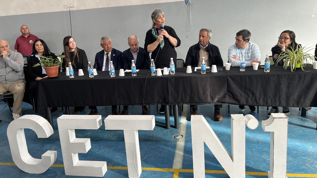 El gobierno de Río Negro incorpora al CET n 1 a su programa de formación energetica