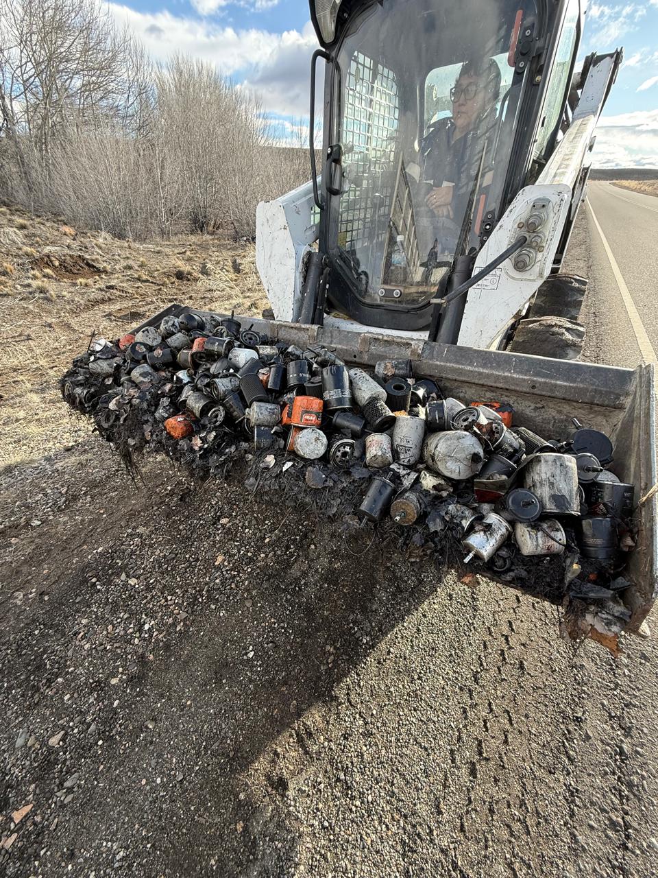 Urgente en Chubut: Retiran residuos peligrosos ilegales a la vera de la Ruta 12 y redoblan la fiscalización ambiental en la región cordillerana